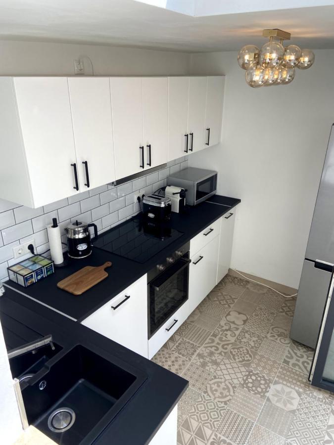 Wunderschöne sanierte Wohnung vor den Toren Kölns Exterior foto